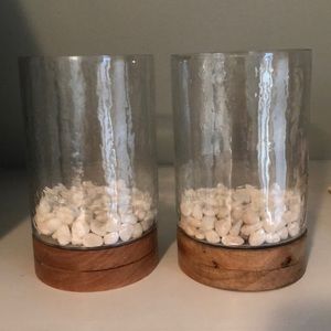 Glass candle holder and stones